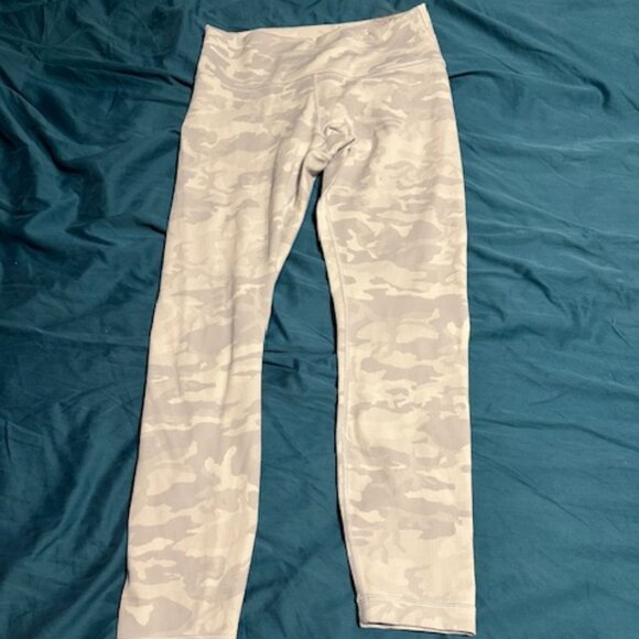 Lululemon Wunder Under Leggings white camo size 10 - Picture 1 of 4